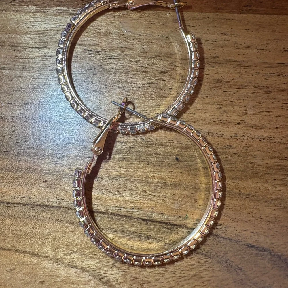 DIAMOND GOLD EARRINGS - Picture 2 of 4